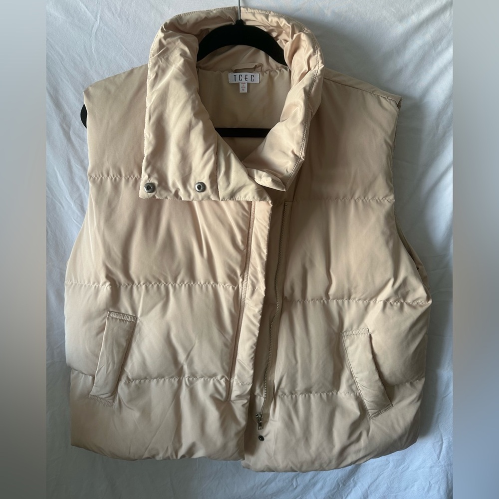 Women's Cream Puffer Vest